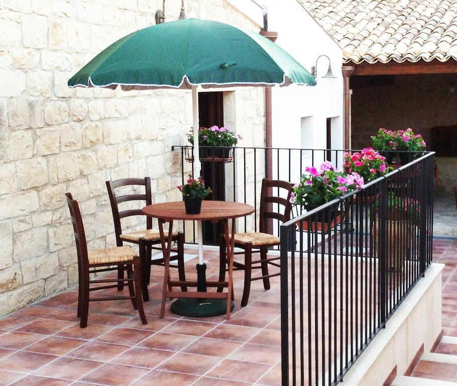 Agriturismo Serrafiori Casa Serrafiori Buitenkant foto